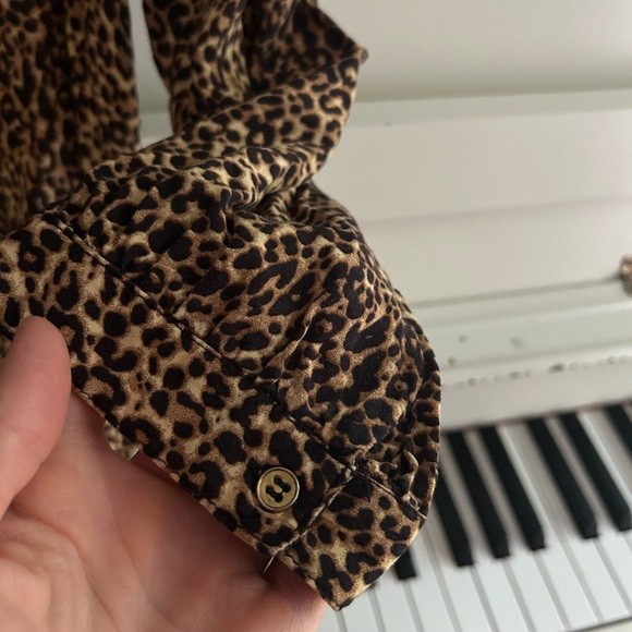Grand & Greene Leopard Print Blouse L - Picture 5 of 11